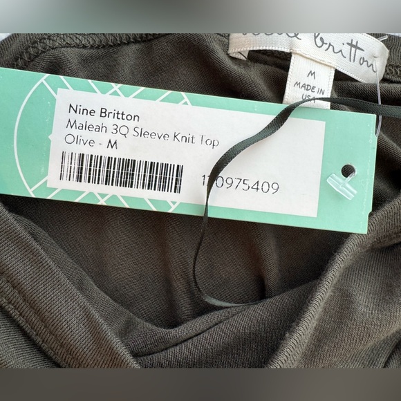 NWT Stitch Fix Nine Britton Maleah Army
Green Cut Out Back Knit Top Size Medium - Picture 5 of 6